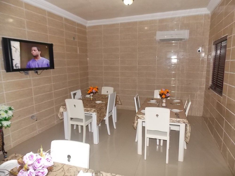Dublina Suites Festac Town Exterior foto