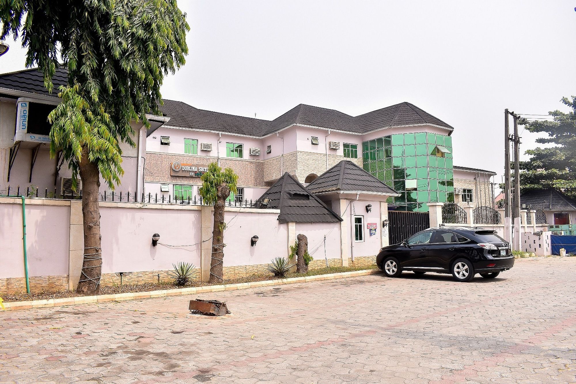 Dublina Suites Festac Town Exterior foto